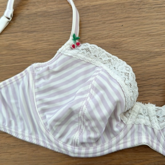 Bra by Swiss lingerie company Calida. Size 34B - Picture 4 of 4
